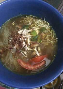 Soto ayam suwir-suwir