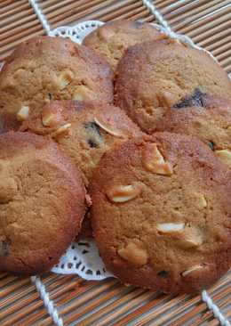 Almond Choco Crunch Cookies