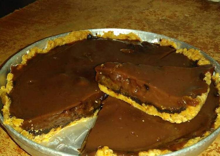 gambar untuk cara membuat Pie Coklat Kurma Gampang
