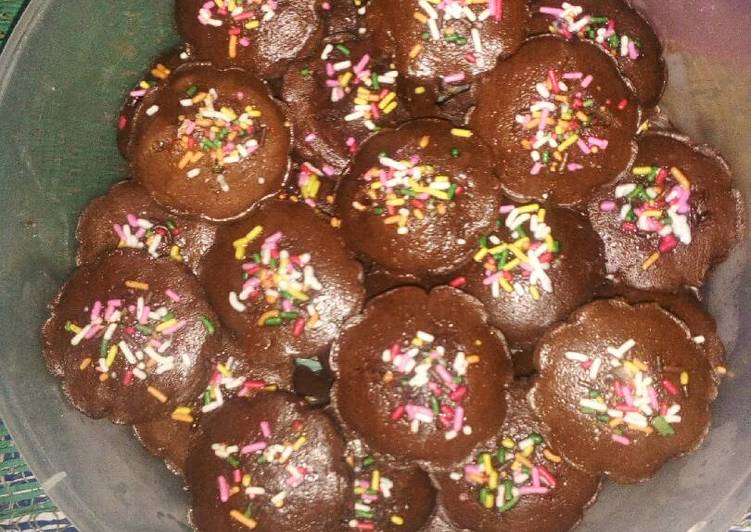 resep lengkap untuk Kue bolu kukus coklat tanpa bp, tanpa telur dan tanpa mixer