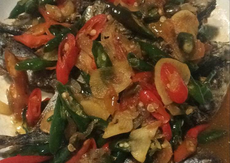 gambar untuk resep Ikan Pindang Oseng Cabe Ijo