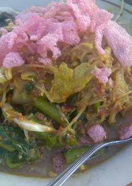 Lontong Sayur siram saus kacang