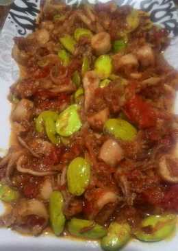 Sambal cumi pete