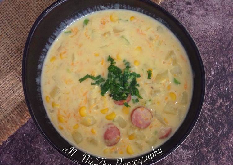 gambar untuk resep makanan Creamy Potato & Corn Soup (Cream Sup Kentang & Jagung)