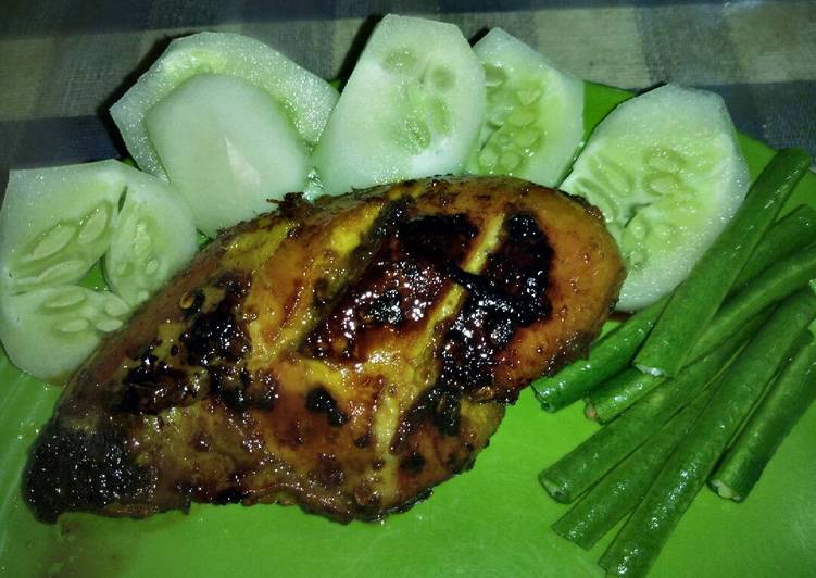 resep makanan Ayam Panggang pedas