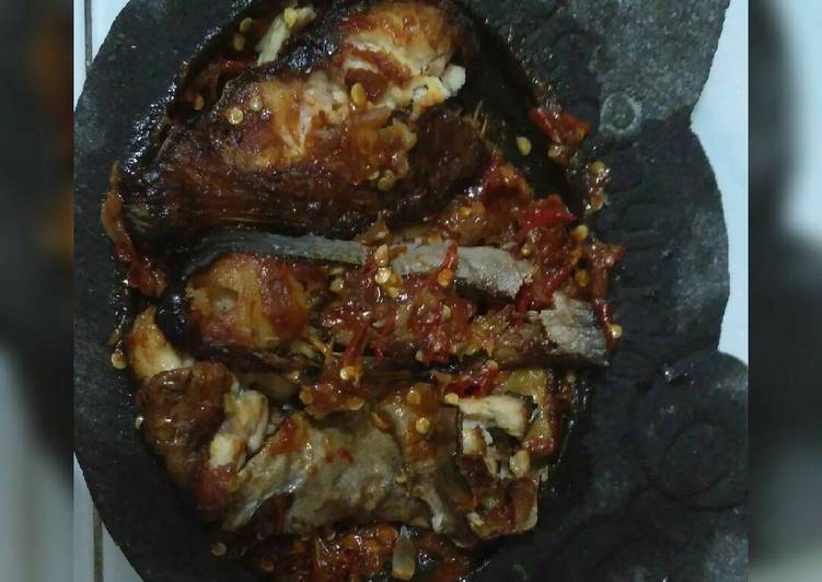 cara membuat Patin Geprek Sambal Terasi