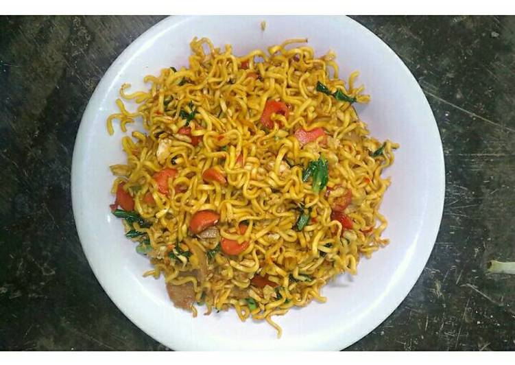 Resep Mie goreng spesial cinta Oleh Mutiara Damani