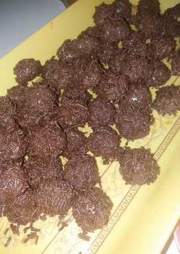 Kue rambutan coklat