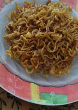 Mie goreng telor simple (pakai bumbu baceman bawang putih)