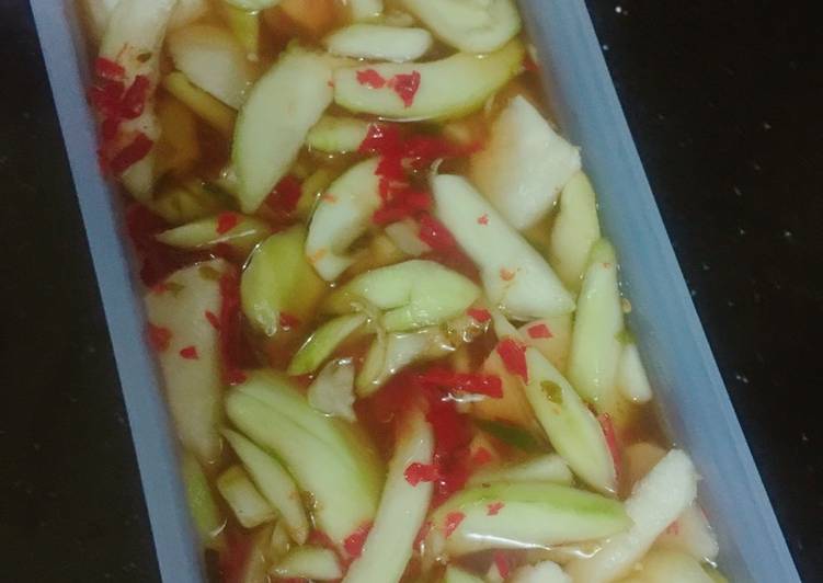 resep lengkap untuk Manisan Mangga Muda Pedas