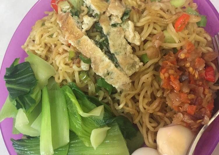 Resep Mie goreng sambal bawang Karya Felly Cornelysia