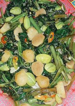 Tumis kangkung terasi udang w/ baso dan petai