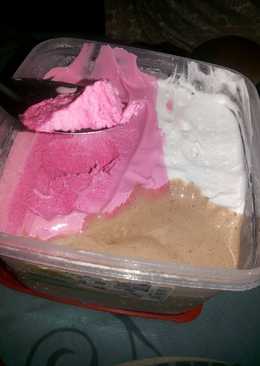 Eskrim dung dung coklat strawberry dan vanilla