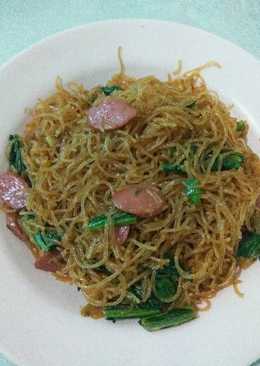 Mihun goreng sosis