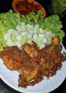 Ayam Ungkep (Ayam goreng tradisional)