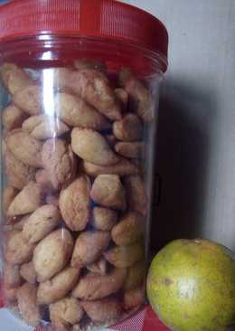 Biji ketapang gurih, empuk chrunciy diluar