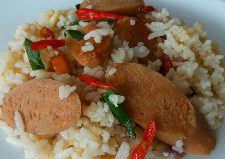 resep makanan Nasi Goreng Sosis pake Minyak Wijen