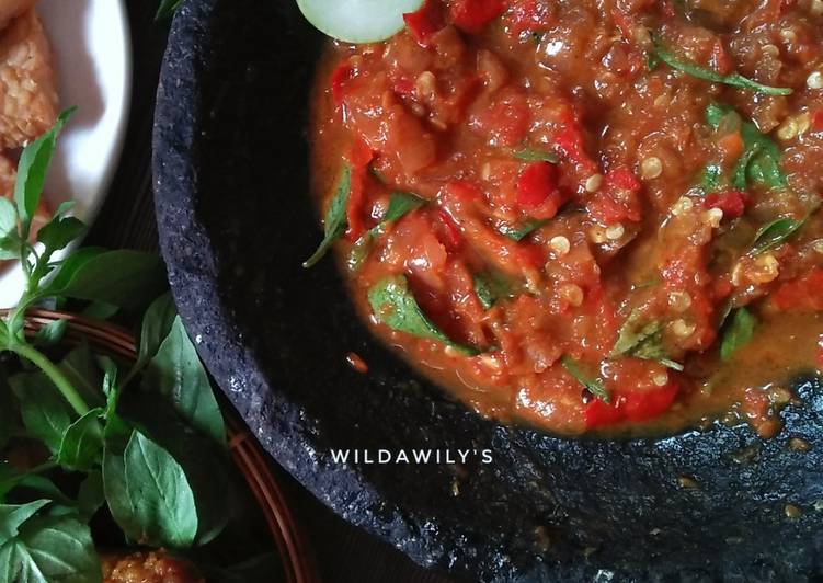 resep lengkap untuk Sambal Sari Laut/ Sambal Kemangi/Sambal Pecel Ayam