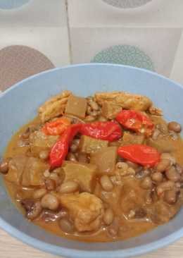 Sambal goreng krecek (kikil kulit sapi)