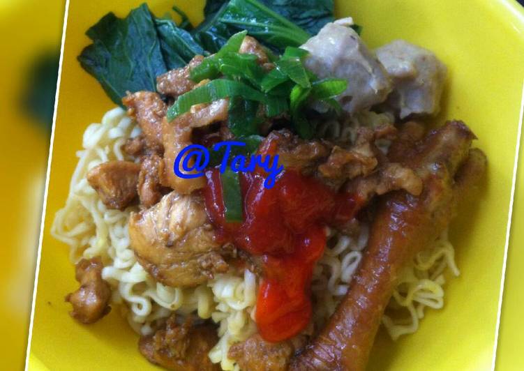 gambar untuk resep Mie ayam ceker bakso homemade