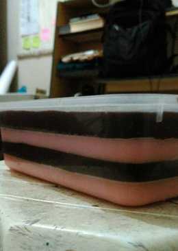 Pudding Lapis Coklat Strawberry