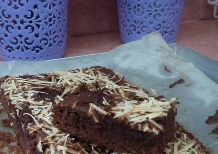 bahan dan cara membuat Brownies panggang