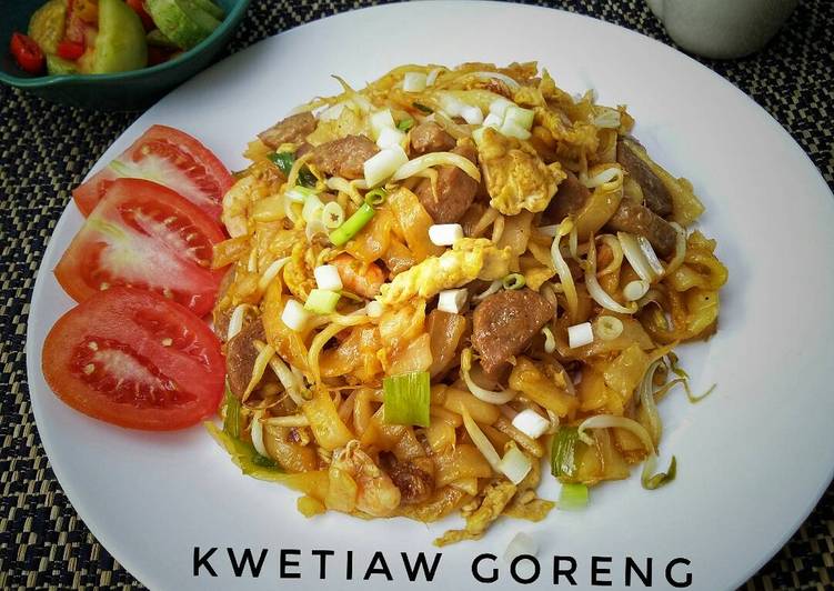 gambar untuk cara membuat Kwetiaw Goreng Udang