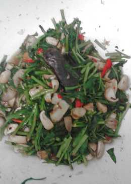 (Simple) Tumis Kangkung Jamur Saus Tiram