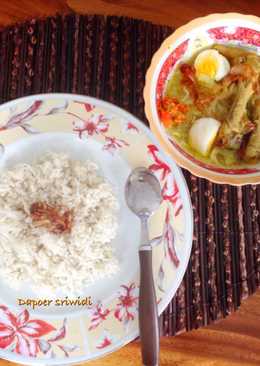 Soto ceker bumbu kemiri