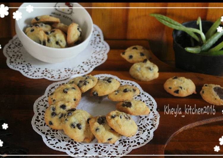 resep masakan Vanila Chochochip Cookies Favorit