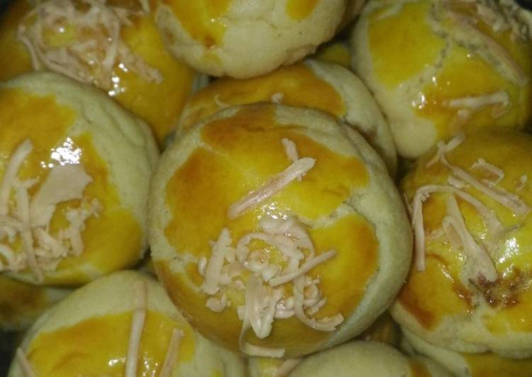 resep makanan Nastar Klasik Renyah isi selai kurma