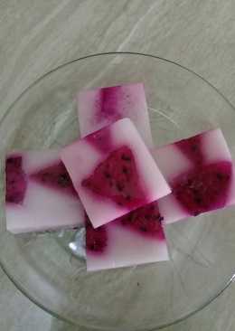 Puding santan buah naga