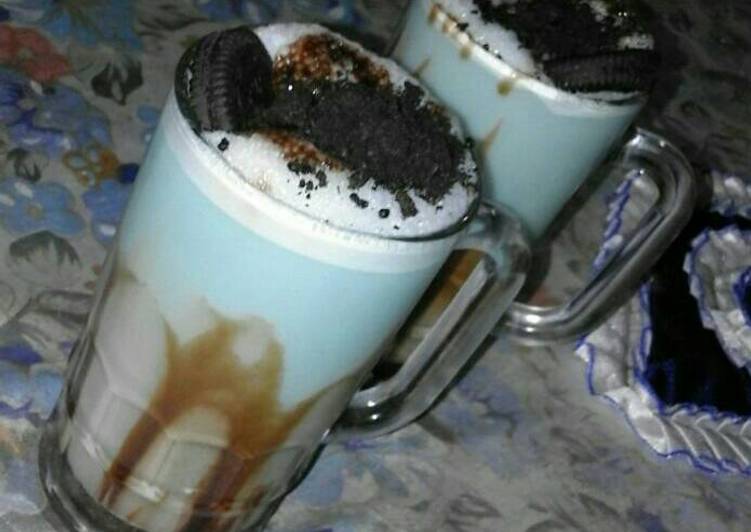 resep makanan Milkshake pop ice permen karet toping oreo sederhana..