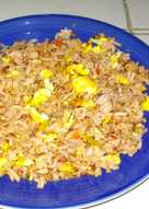 Nasi merah goreng orak arik