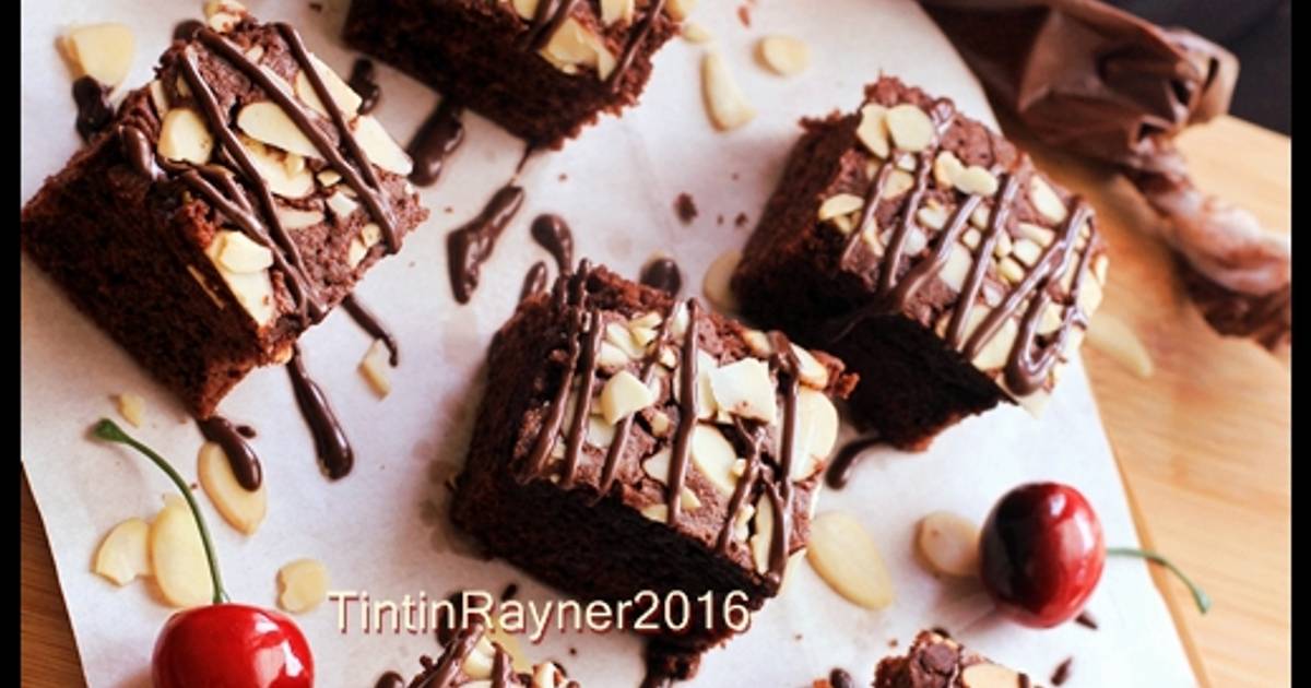  Resep  BROWNIES  COKLAT Panggang Klasik no Mixer untuk adik 