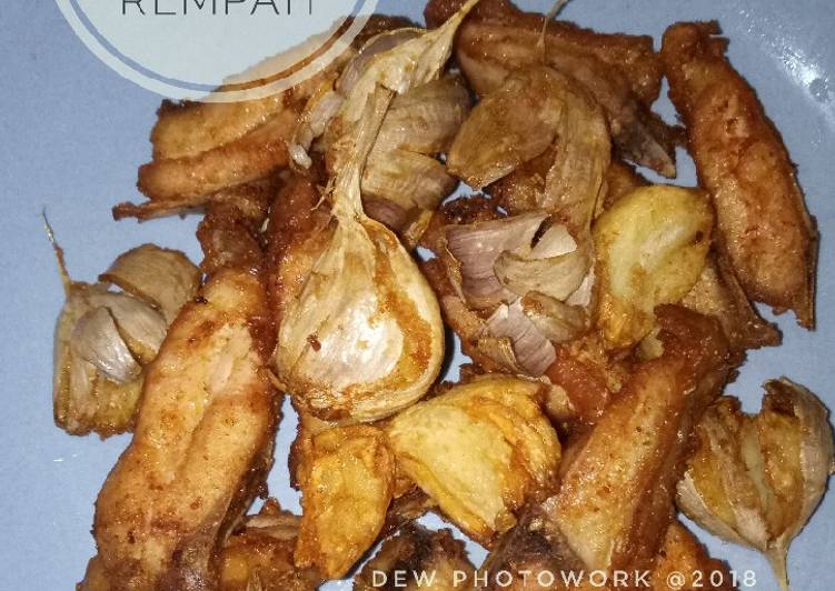 Ayam Goreng Rempah (bawang putih)