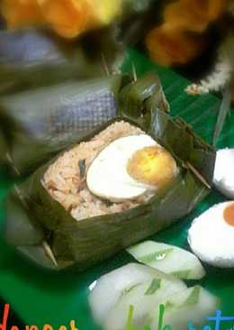 Nasi bakar telur asin