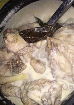 Opor ayam putih khas Banyuwangi