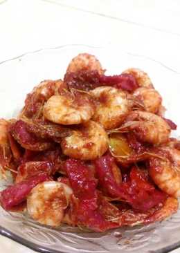 Sambal goreng udang dan kulit buah naga