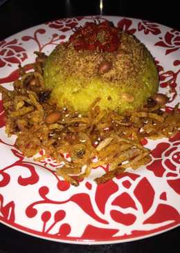 Ketan kuning serundeng