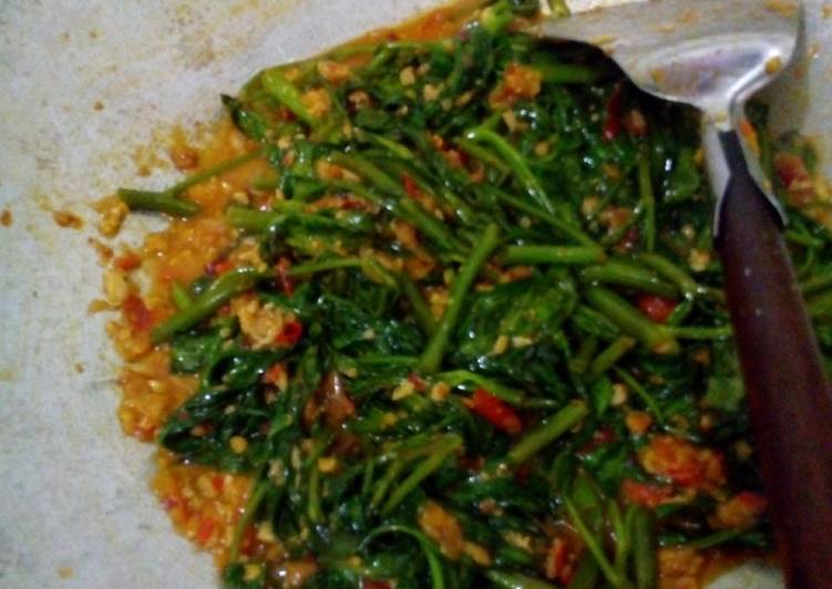 gambar untuk resep Kangkung Bumbu Tempe