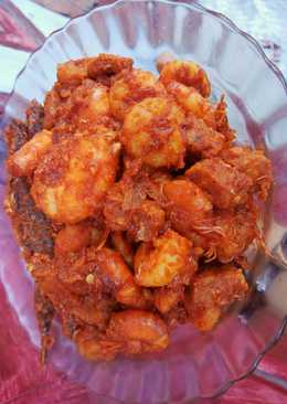 Udang, tempe, ikan dencis sambal balado