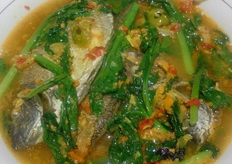 gambar untuk resep makanan Ikan Baronang kuah kuning caisim