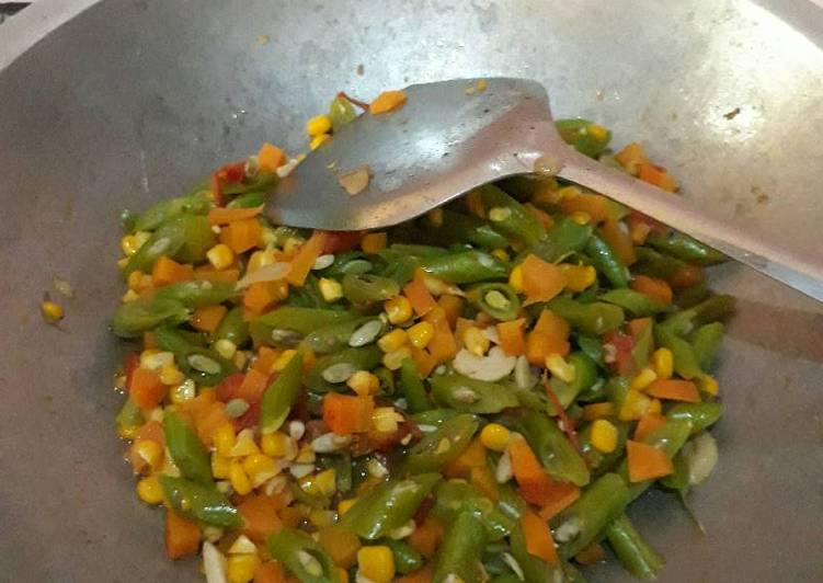 Sayur tumis pelangi😁