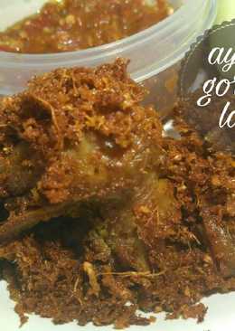 Ayam goreng serundeng lengkuas