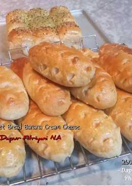 Sweet Bread with Banana Cream Cheese