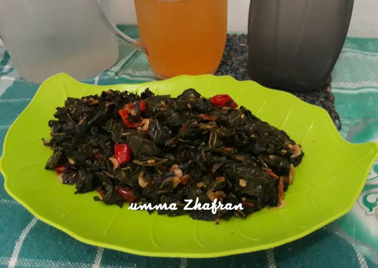 resep makanan Tumis daun singkong sederhana