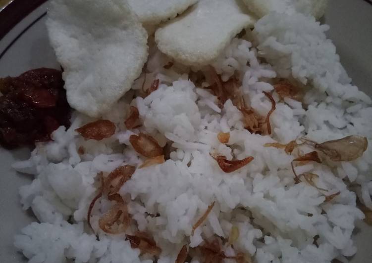 resep lengkap untuk Nasi uduk magic com