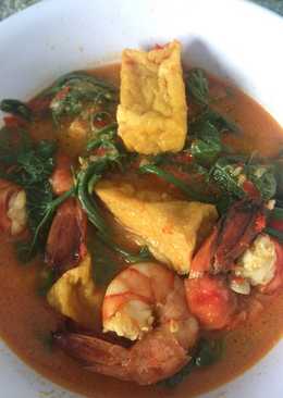 Sayur lodeh pedas isi tahu,udang dan daun labu