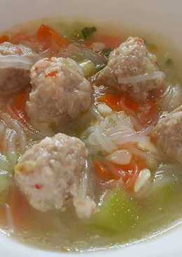Makanan anak: Sup sayur & bakso homemade